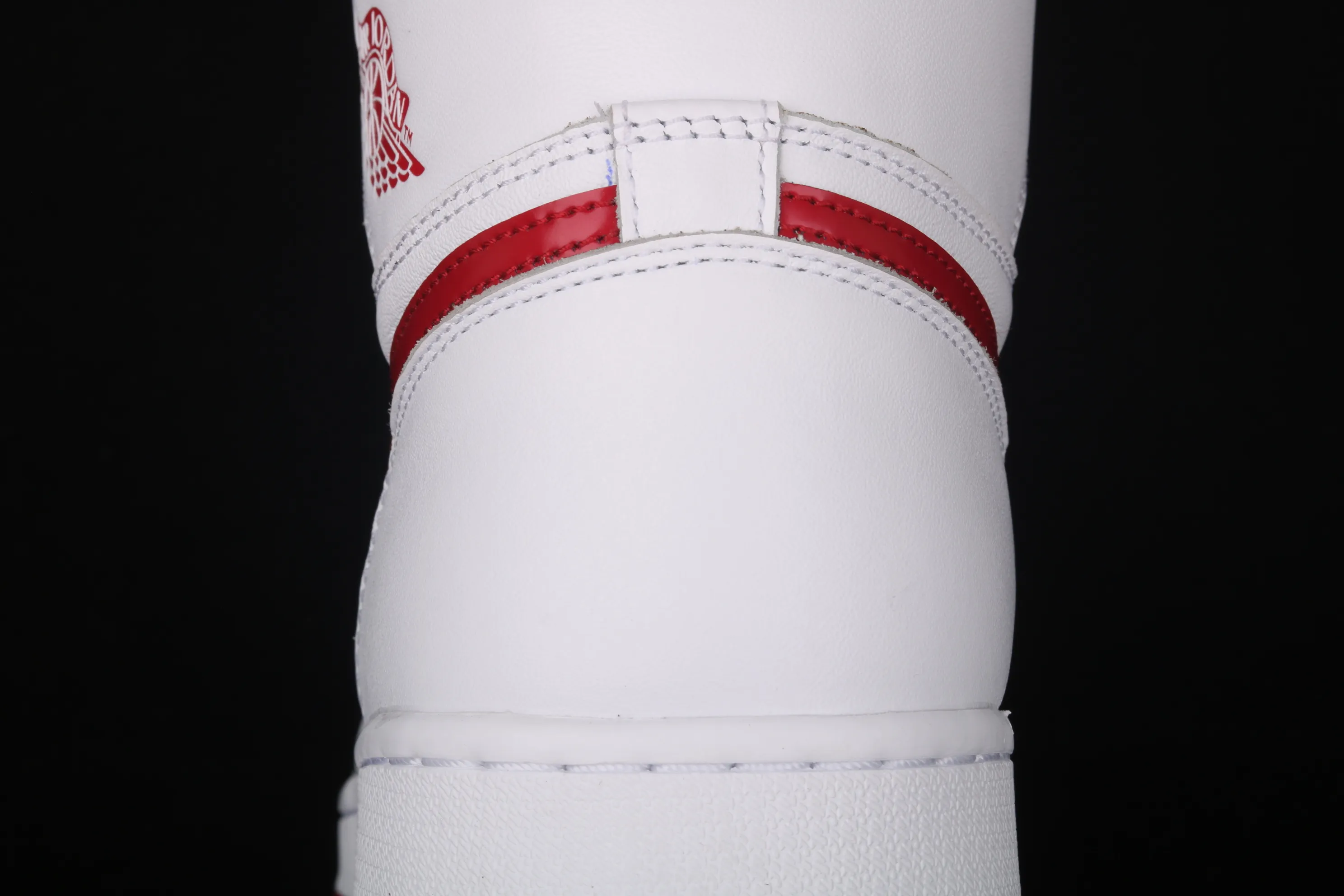 All categories Air Jordan Jordan series basketball shoes Air Jordan 1 High Air Jordan 1 Retro Metallic Red AJ1 Joe 1 white red 555088-103